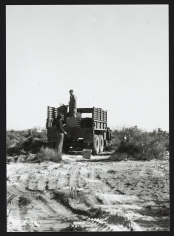 40989216-001-0017.jpg