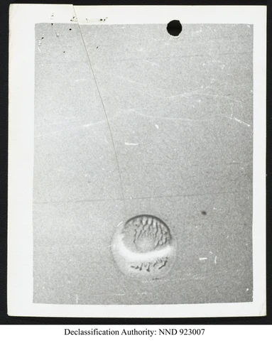 45484701-006-006-0110.jpg